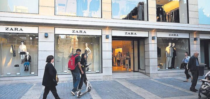 La alcaldesa de Castelló asegura que intentará revertir el cierre de Zara en el centro