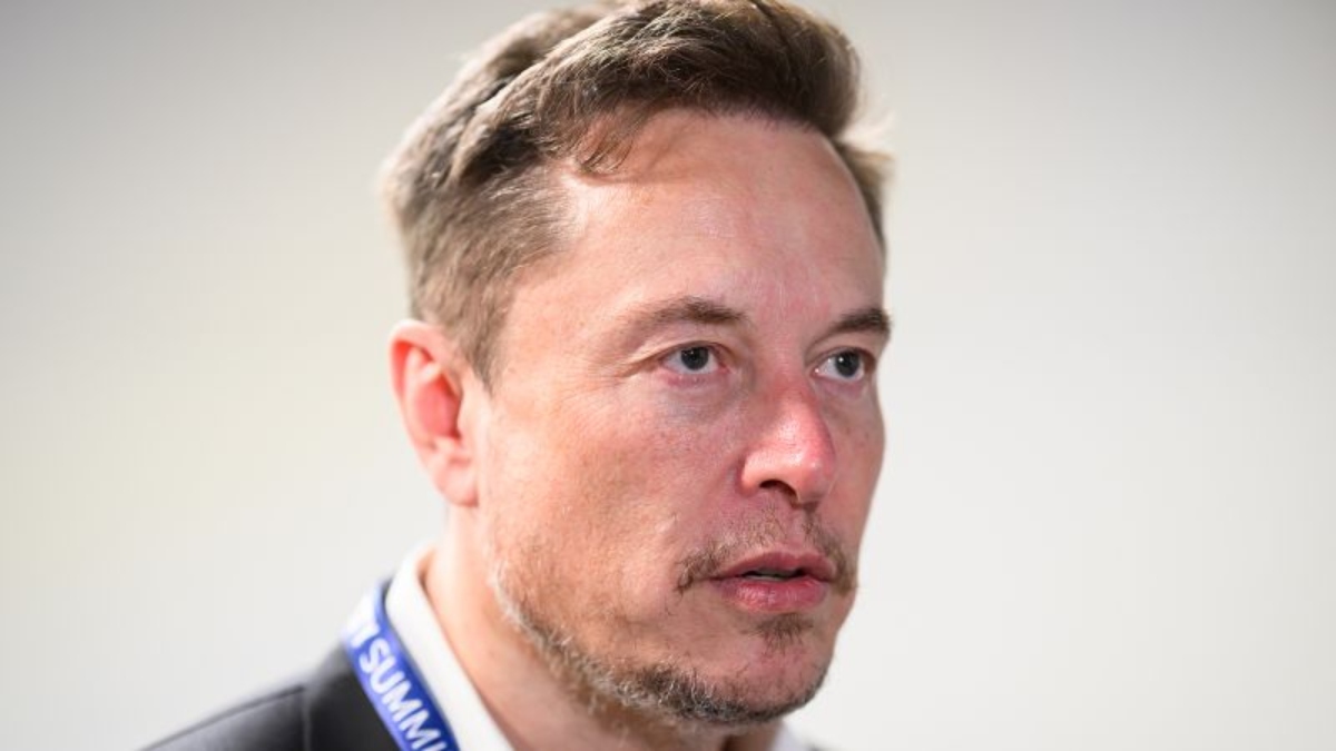 Accionista de Tesla pide a la junta directiva suspender a Elon Musk por apoyar una publicación antisemita