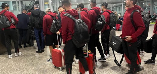 El caso del avión que ocupaba Air Nostrum con futbolistas del Sevilla, denunciado a Consumo, Transportes y Seguridad Aérea