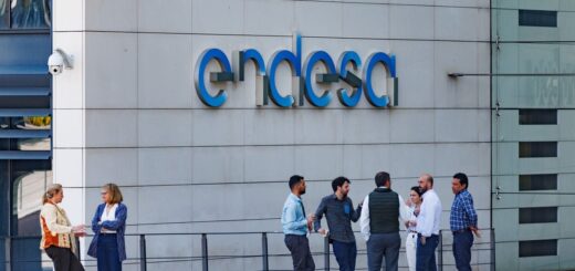 Enel consigue al menos otros 3.000 millones de Endesa gracias al dividendo |  Compañías