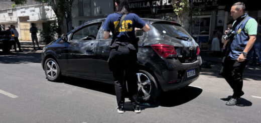 Robo millonario a los Roccuzzo |  Un primo de la mujer de Messi quedó atrapado por dos coches