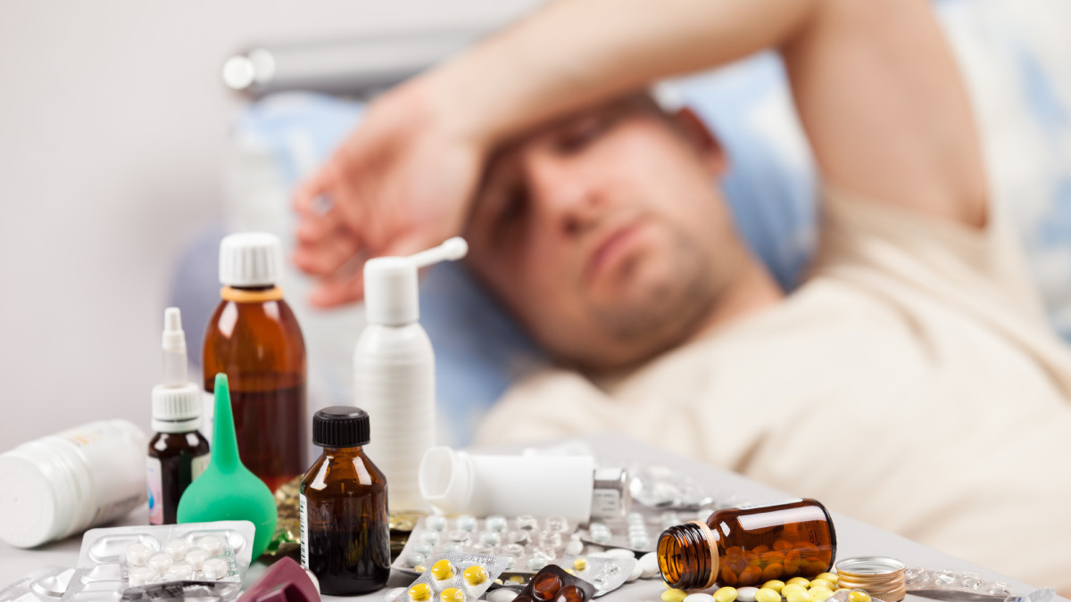Tenga cuidado con estos riesgos de los medicamentos contra la gripe que contienen pseudoefedrina